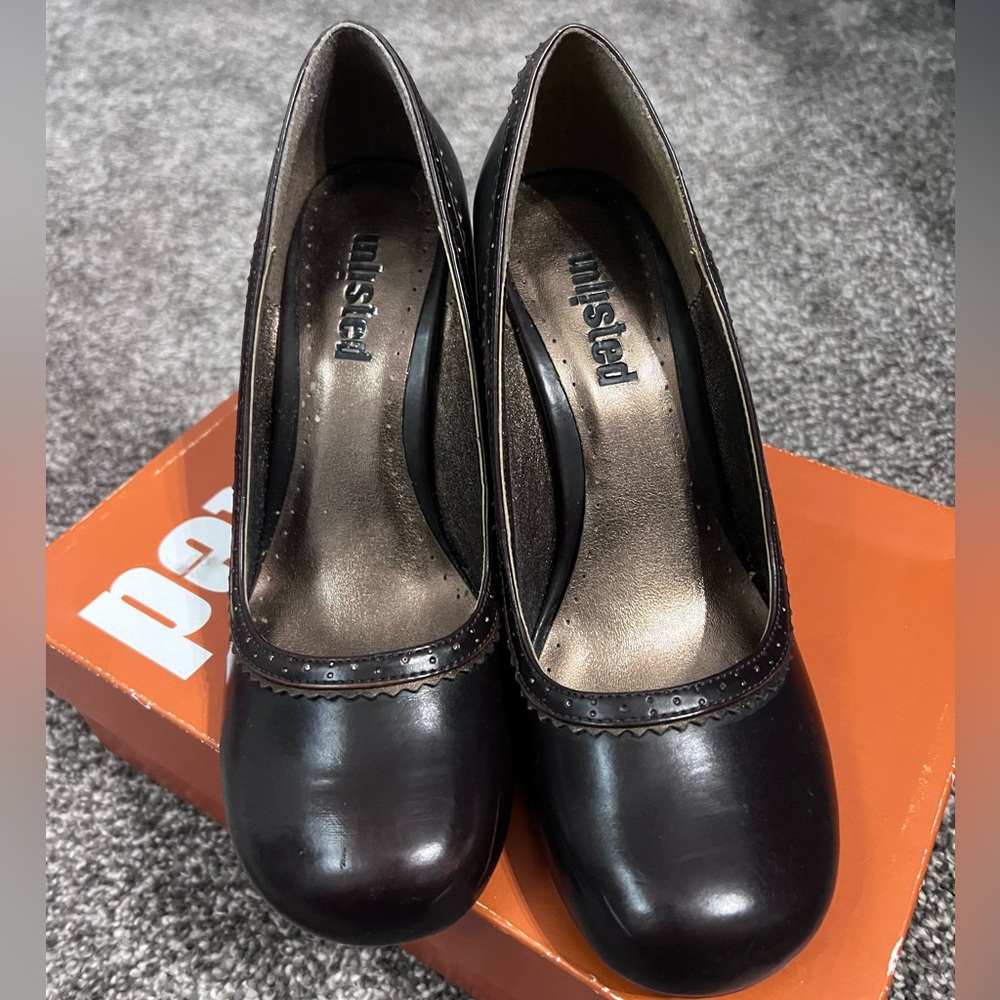 Unlisted Brown Heels